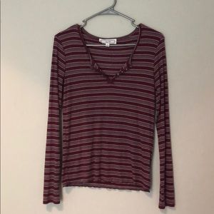 Form fitting long-sleeve Top